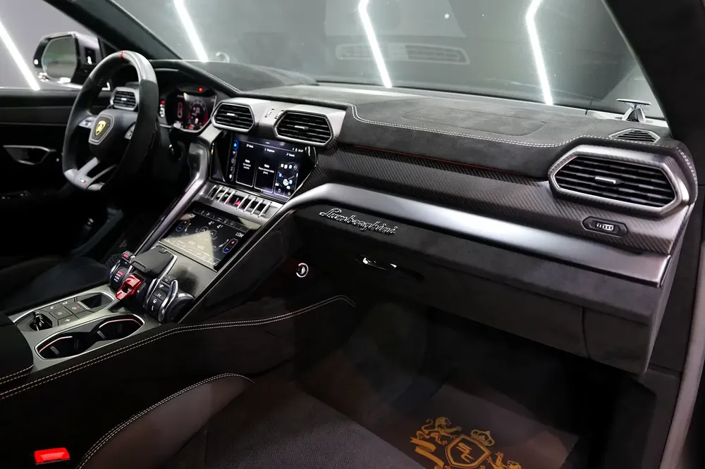 2024 Urus Performante, Full Carbon Pack, Rear Entertainment, Akrapovic Exhaust, Dealer Warr + Serv!! - Image 7
