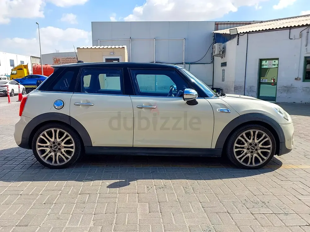 AED 1912/month | 2015 MINI Cooper  | GCC Specs | Ref#415068 - Image 4