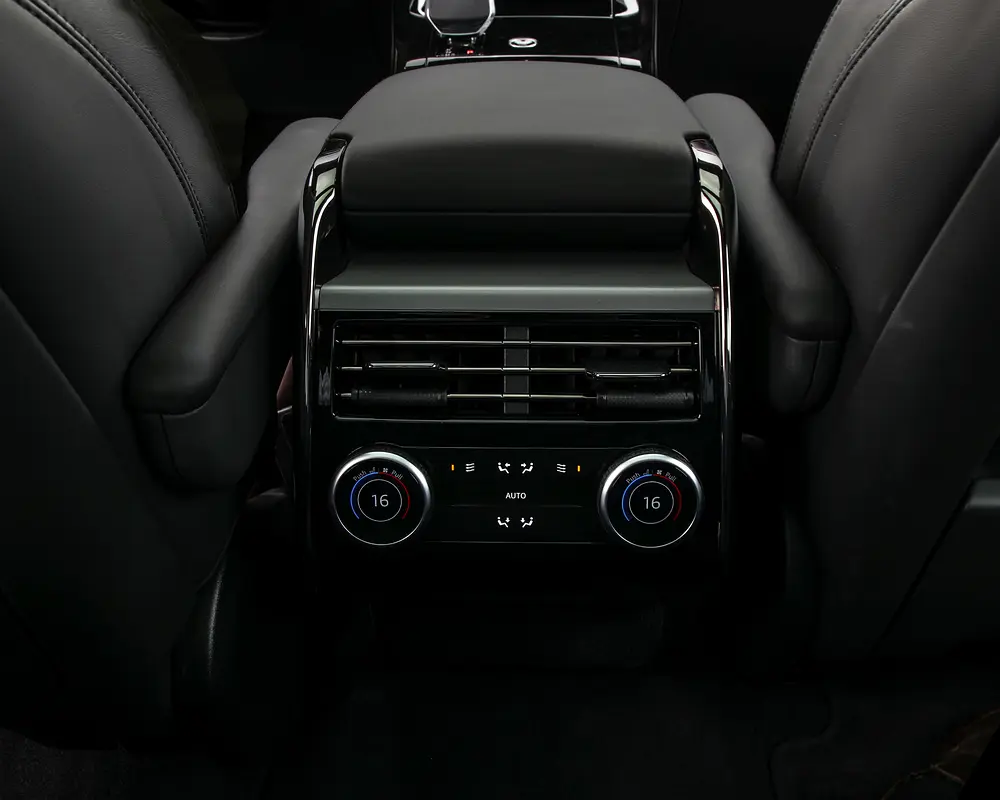 RANGE ROVER SPORT DYNAMIC 2024 - GCC - ALTAYER WARRANTY - FULLY LOADED - AMAZING CONDITION - Image 17