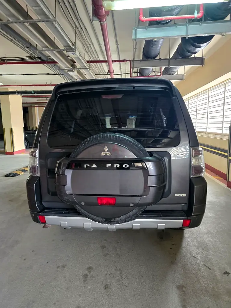 Mitsubishi Pajero GLS MID 2014 - GCC Specs - Well Maintained - Image 4