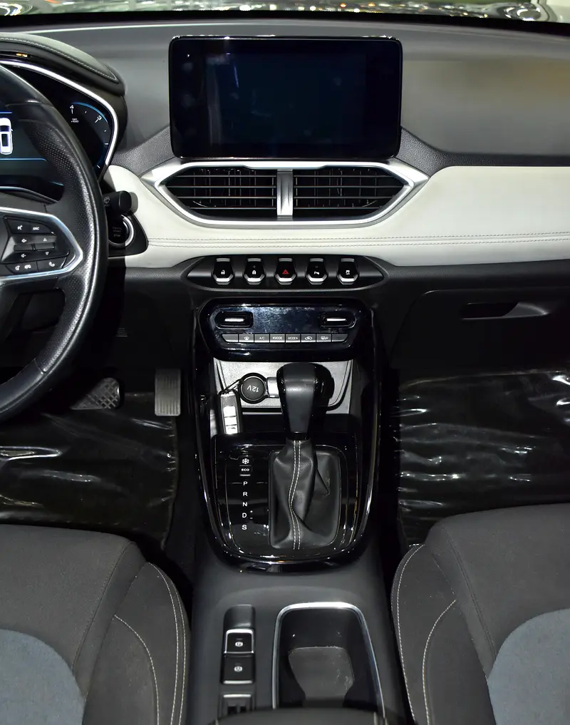 AED 833 EMi at 0% DP | Chevrolet Captiva Premier ( 2023 Model ) in Grey Color GCC Specs - Image 15
