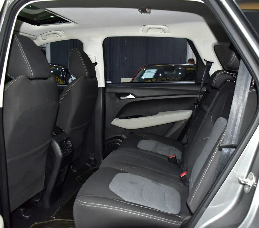 AED 833 EMi at 0% DP | Chevrolet Captiva Premier ( 2023 Model ) in Grey Color GCC Specs - Image 16