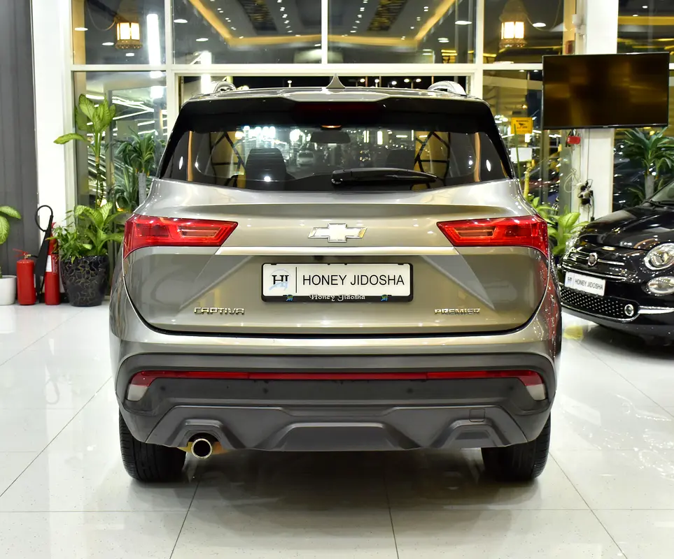 AED 833 EMi at 0% DP | Chevrolet Captiva Premier ( 2023 Model ) in Grey Color GCC Specs - Image 5