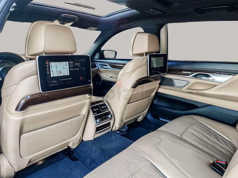 AED 2431/month | 2022 BMW 7-Series 730i Exclusive | GCC Specs | Ref#470649 - Image 13