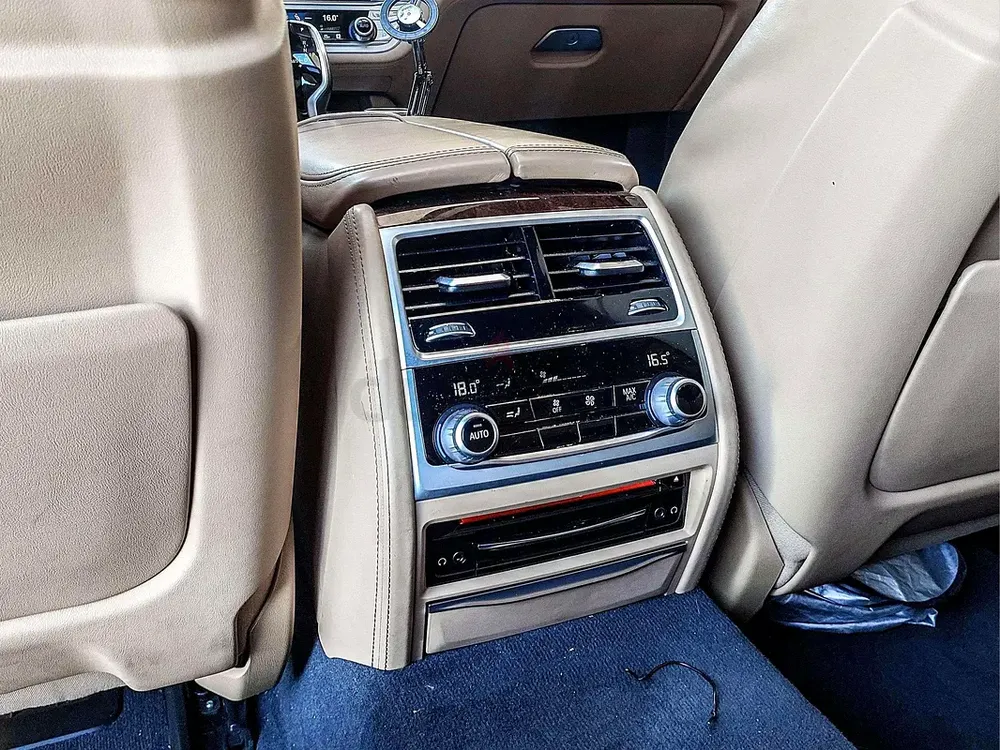 AED 2431/month | 2022 BMW 7-Series 730i Exclusive | GCC Specs | Ref#470649 - Image 15