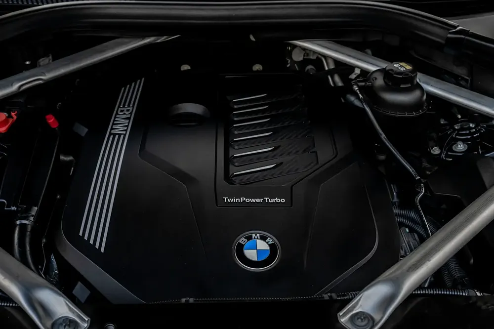 4,700 P.M | 0% Downpayment | BMW X6 xDrive40i | WARRANTY! - Image 14