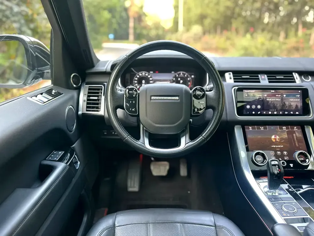 2019 Range Rover Sport HSE – SVR Kit | 3.0L V6 | 340 HP | Perfect Condition - Image 13