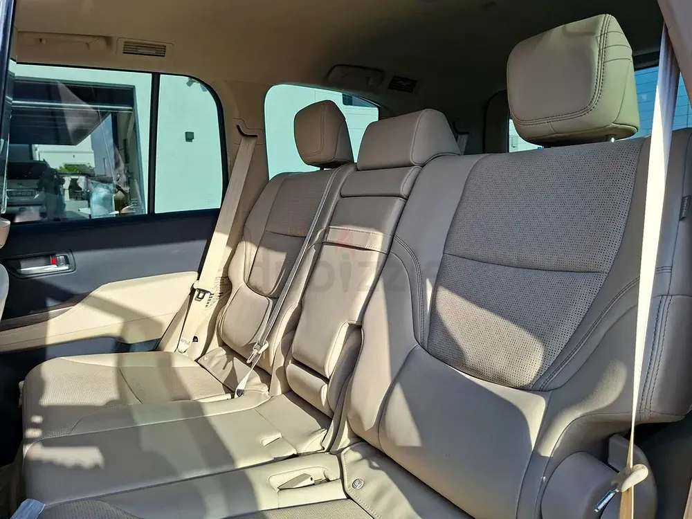 AED 4634/month | 2023 Toyota Land Cruiser  | GCC Specs | Ref#472735 - Image 12
