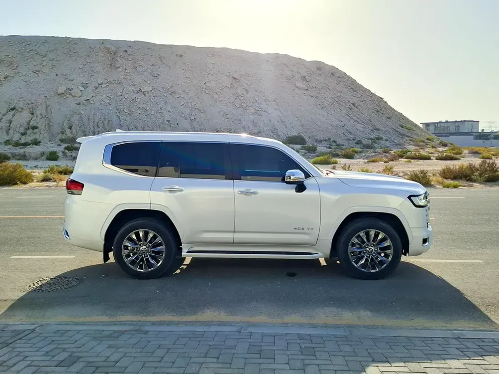 AED 4634/month | 2023 Toyota Land Cruiser  | GCC Specs | Ref#472735 - Image 4