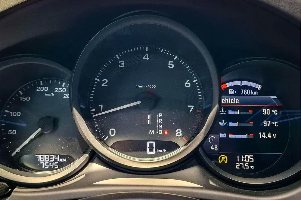 AED 2659/month | 2023 Porsche Macan  | GCC Specs | Ref#449029 - Image 15