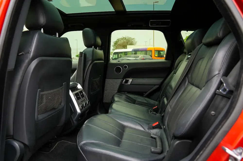 Land Rover Range Rover Sport HSE 2014 | GCC Specs | Well Maintained - Image 11