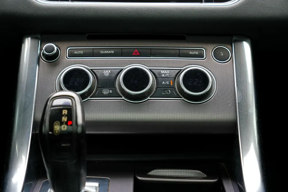 Land Rover Range Rover Sport HSE 2014 | GCC Specs | Well Maintained - Image 14