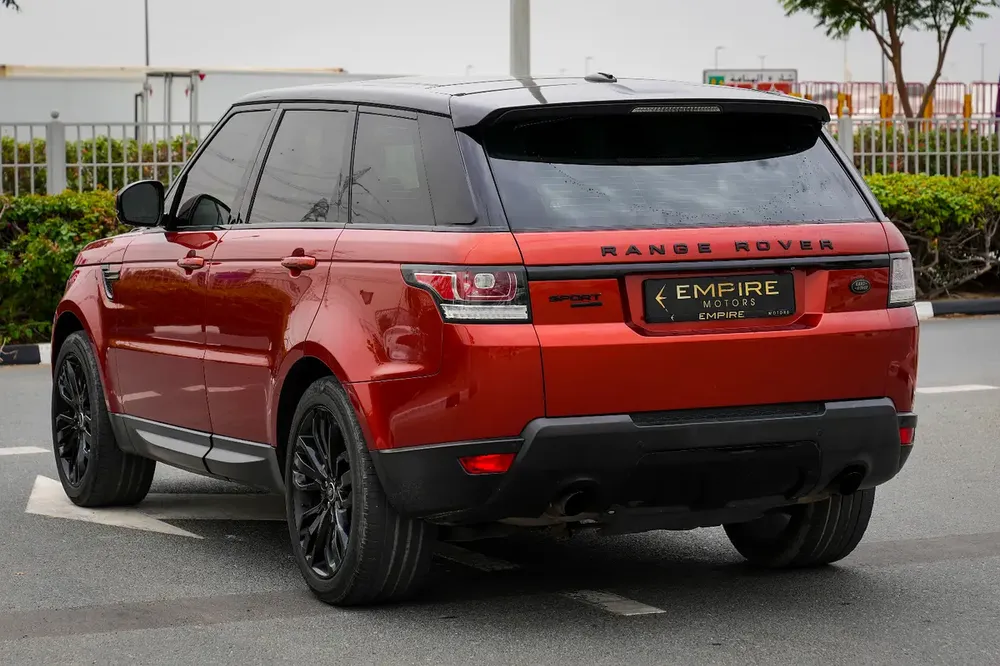 Land Rover Range Rover Sport HSE 2014 | GCC Specs | Well Maintained - Image 4