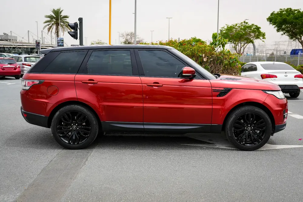 Land Rover Range Rover Sport HSE 2014 | GCC Specs | Well Maintained - Image 6