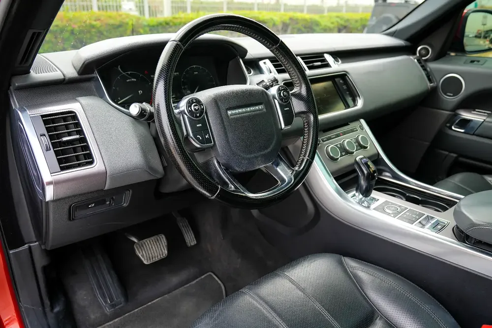 Land Rover Range Rover Sport HSE 2014 | GCC Specs | Well Maintained - Image 8