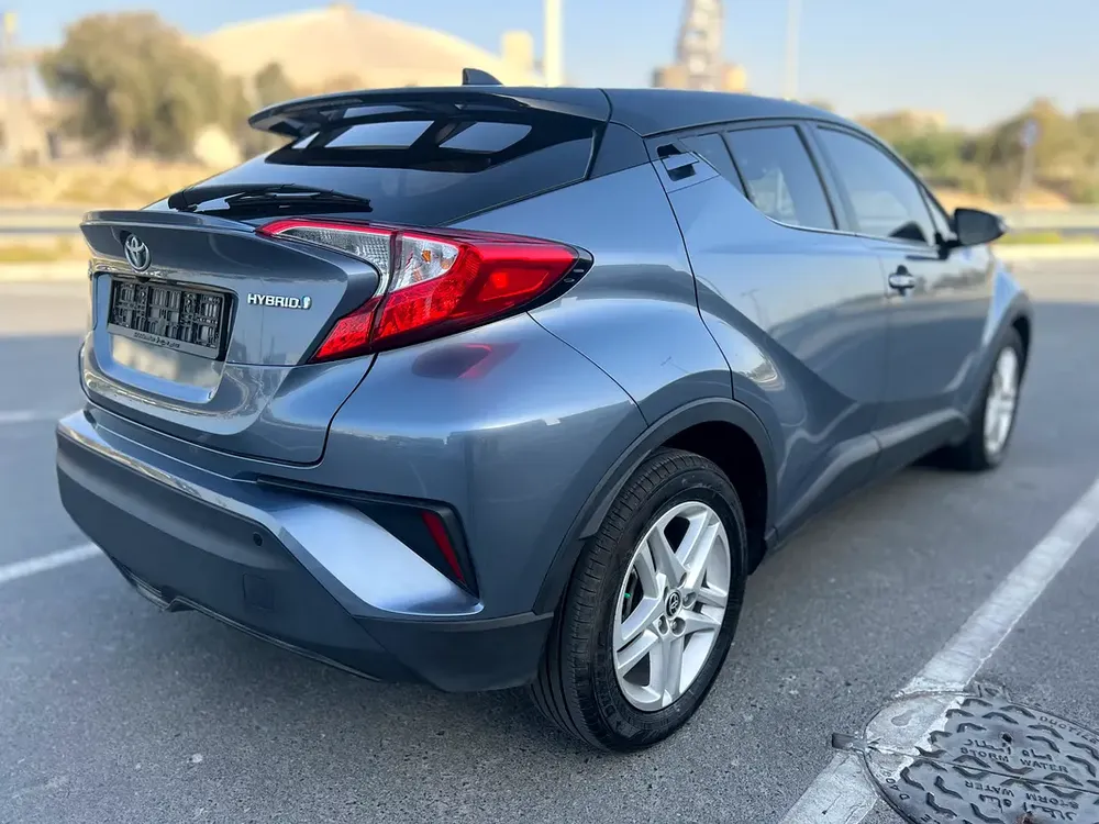 2022 Toyota C-HR G Trim - GCC Specs - Low Km | Original Paint | Zero Accident - Image 4