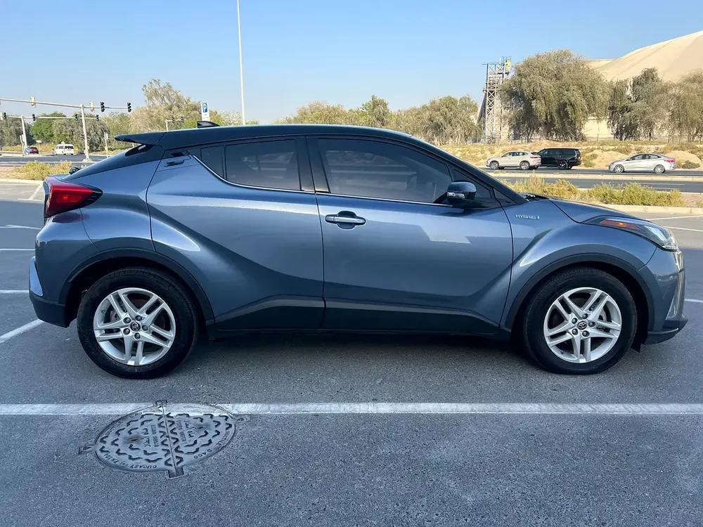 2022 Toyota C-HR G Trim - GCC Specs - Low Km | Original Paint | Zero Accident - Image 5