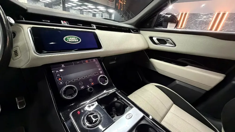 AED 1604/M | Velar P380 R Dynamic | GCC Specs | Warranty - Image 15