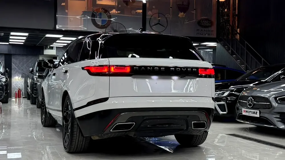 AED 1604/M | Velar P380 R Dynamic | GCC Specs | Warranty - Image 6