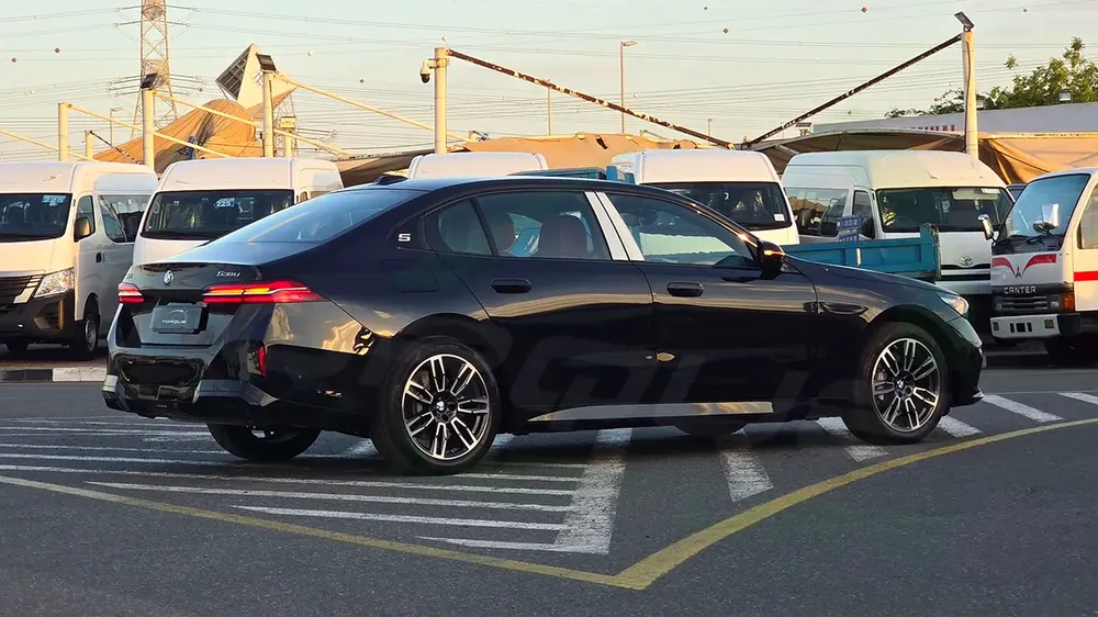( Only For Export ) 2026 BMW 530Li M 2.0T RWD BRAND NEW - Image 7