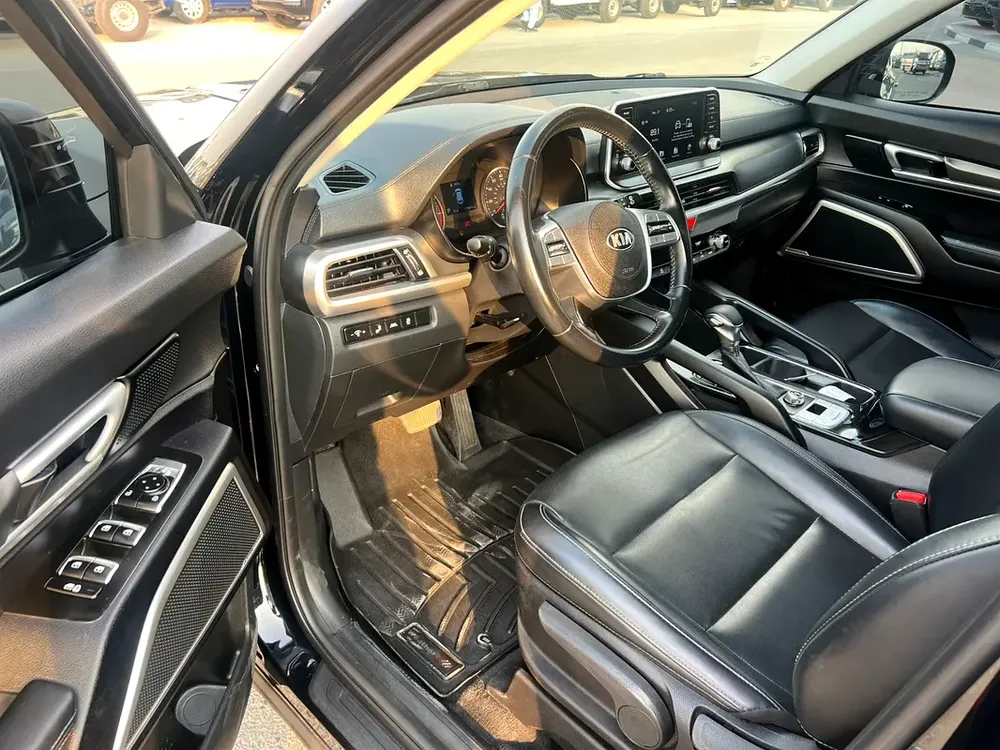 2020 Kia Telluride LX 
3.8L V6 - Rear Camera  Sensor  - Leather Seats  With Rims - - Image 11