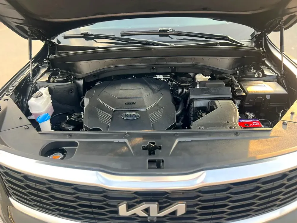 2020 Kia Telluride LX 
3.8L V6 - Rear Camera  Sensor  - Leather Seats  With Rims - - Image 19
