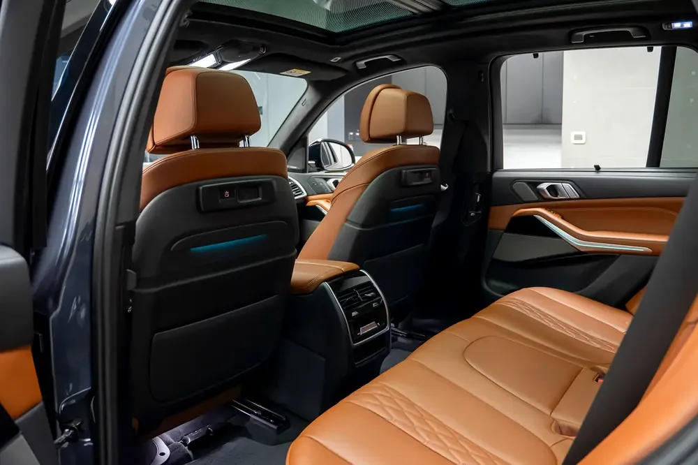 BMW X5 M50i 2021 GCC Specs low mileage - Image 15