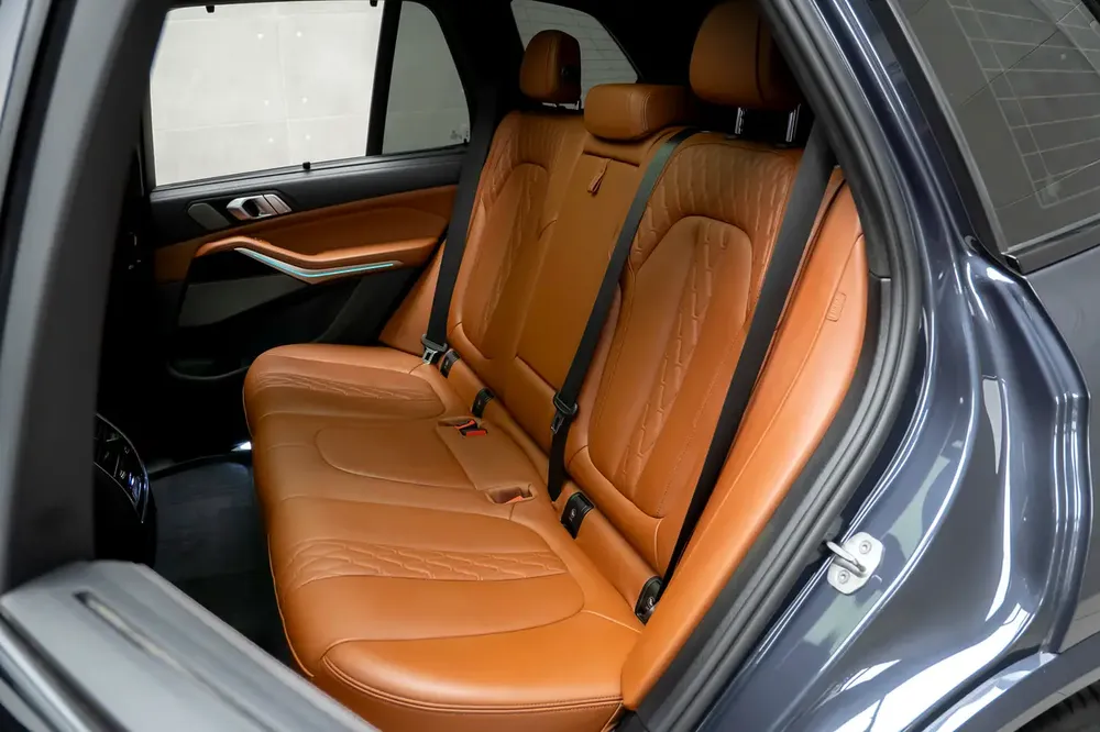 BMW X5 M50i 2021 GCC Specs low mileage - Image 16