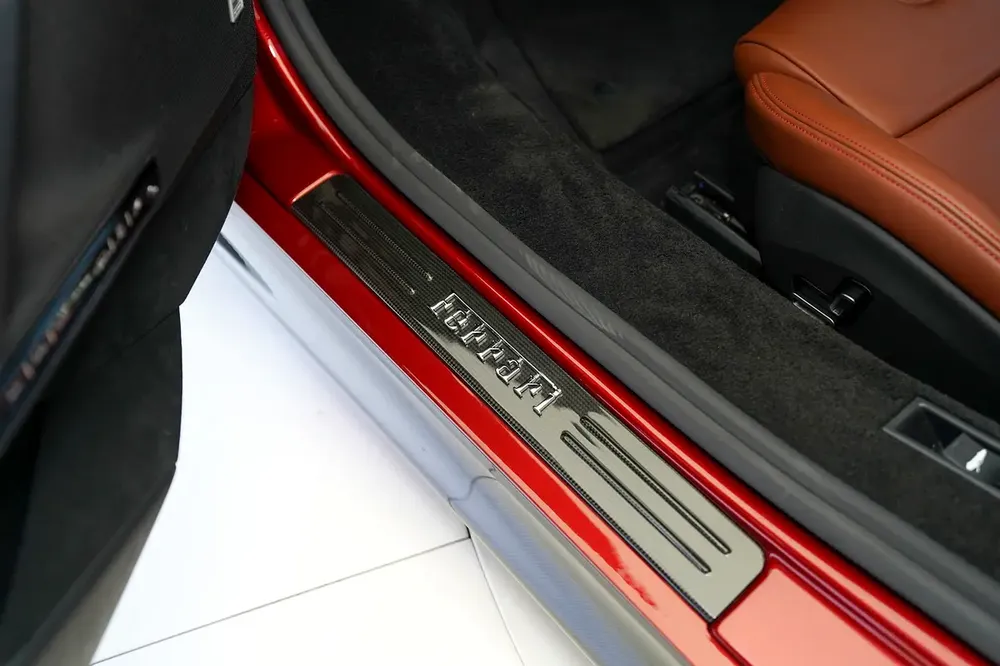 SF90 STRADALE | CARBON INTERIOR | CARBON EXTERIOR | SERVICE SEPT 2027 | - Image 7