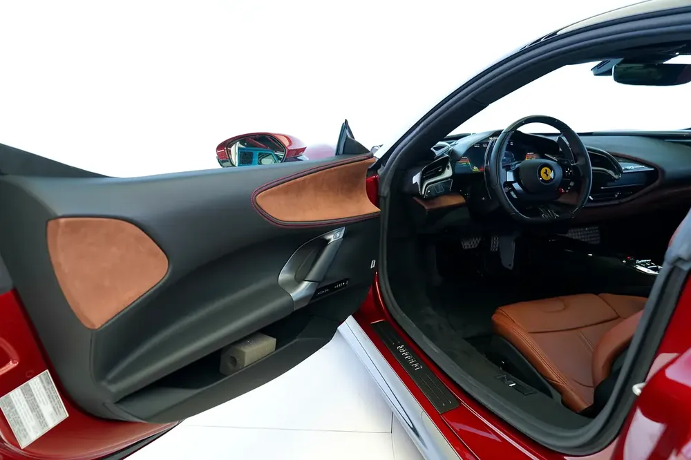SF90 STRADALE | CARBON INTERIOR | CARBON EXTERIOR | SERVICE SEPT 2027 | - Image 8