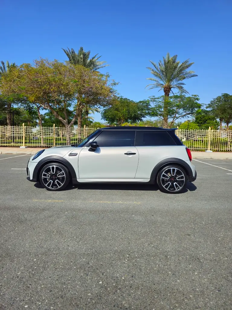2022 Mini Cooper S JCW Kit | 2.0L I4 | 192 HP | 60,750 KM | Service Contract - Image 8