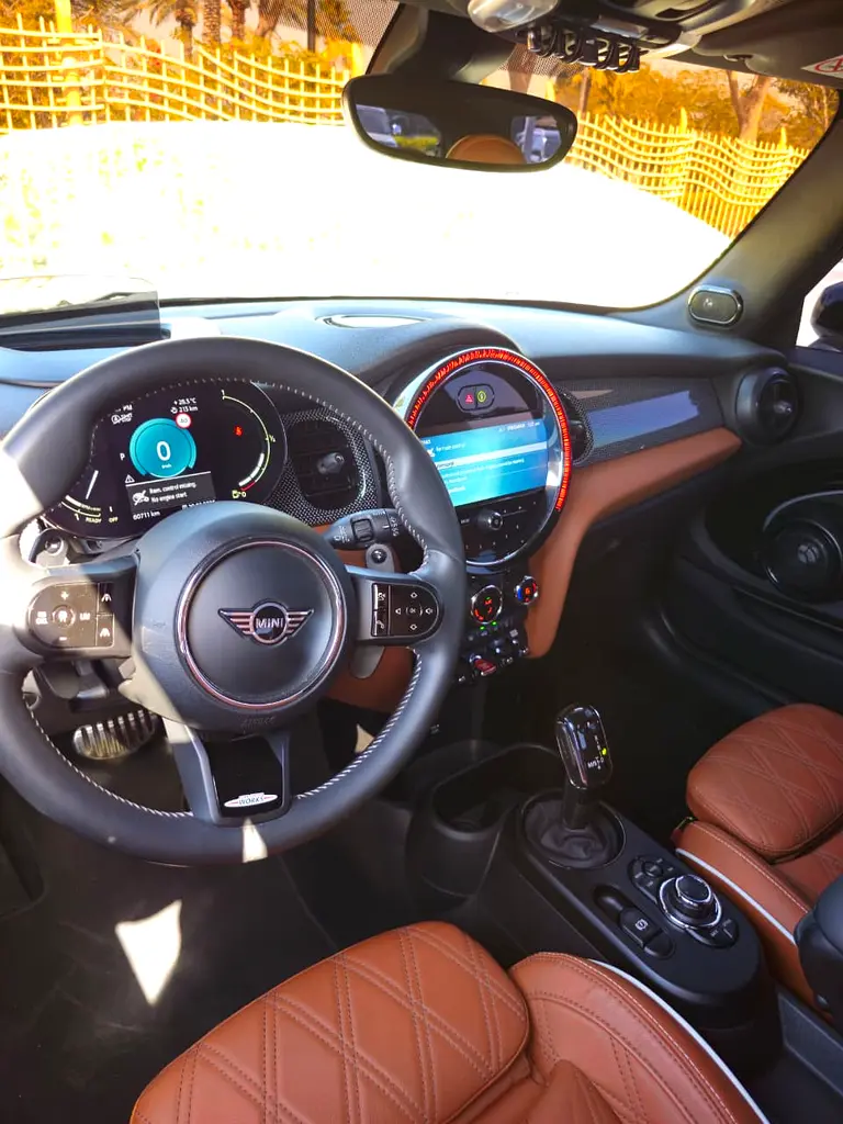 2022 Mini Cooper S JCW Kit | 2.0L I4 | 192 HP | 60,750 KM | Service Contract - Image 9