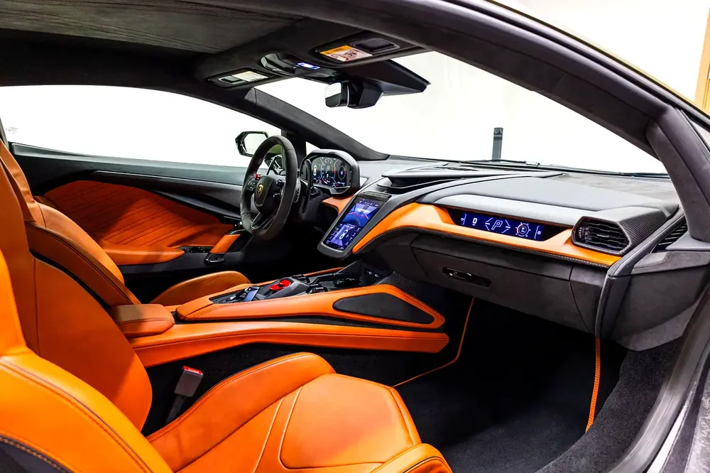 Lamborghini Revuelto - GCC Specs - Warrant Available - Image 10