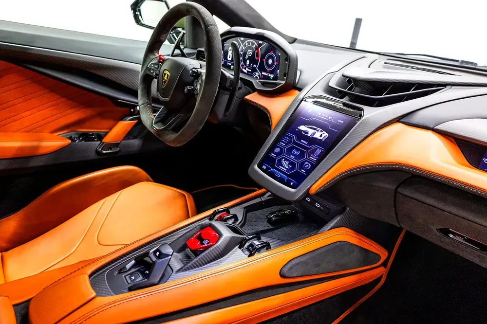 Lamborghini Revuelto - GCC Specs - Warrant Available - Image 12