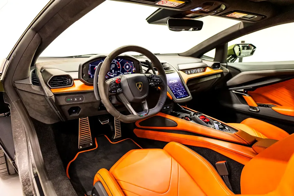Lamborghini Revuelto - GCC Specs - Warrant Available - Image 17