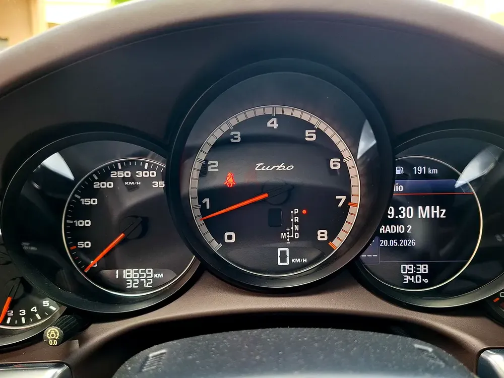 Inspected Car | 2014 Porsche 911  | GCC Specs | Ref#469616 - Image 16