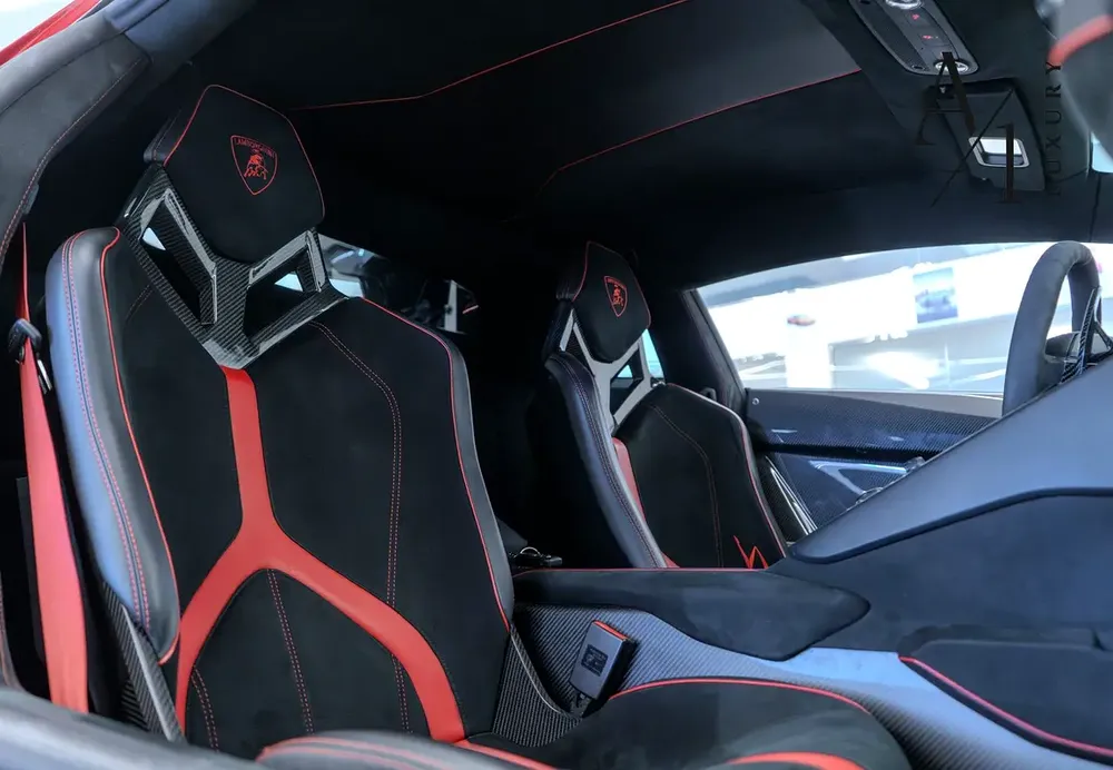 2016 Lamborghini Aventador SV (1 di 600) With Original Novitec Parts, Excellent Condition, GCC Specs - Image 10