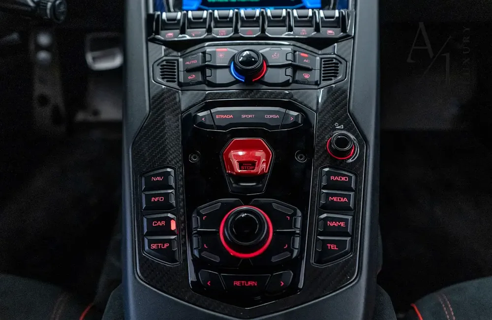 2016 Lamborghini Aventador SV (1 di 600) With Original Novitec Parts, Excellent Condition, GCC Specs - Image 13