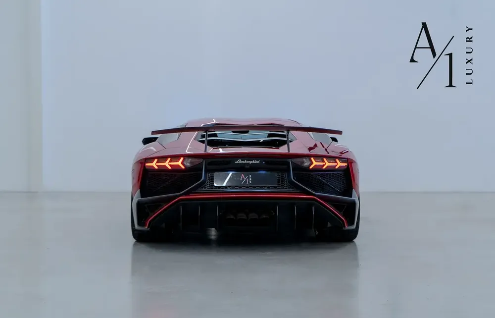 2016 Lamborghini Aventador SV (1 di 600) With Original Novitec Parts, Excellent Condition, GCC Specs - Image 7
