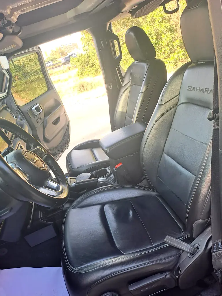 2021 Jeep Wrangler Unlimited Sahara GCC Specs - Pristine Condition V6 No Accident No repaint - Image 13