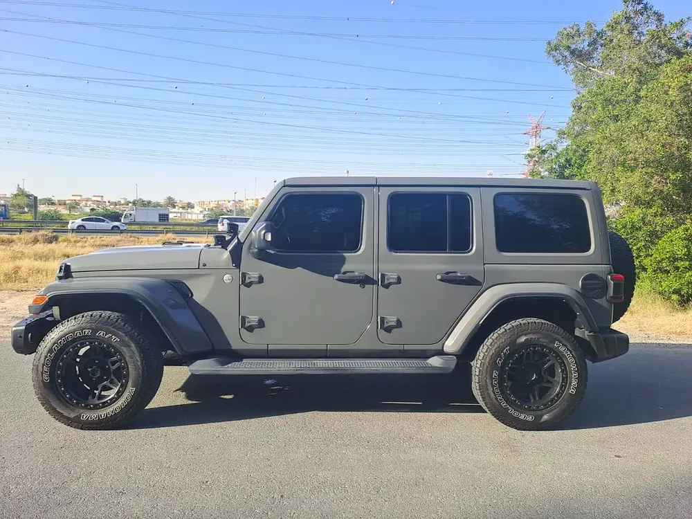 2021 Jeep Wrangler Unlimited Sahara GCC Specs - Pristine Condition V6 No Accident No repaint - Image 4