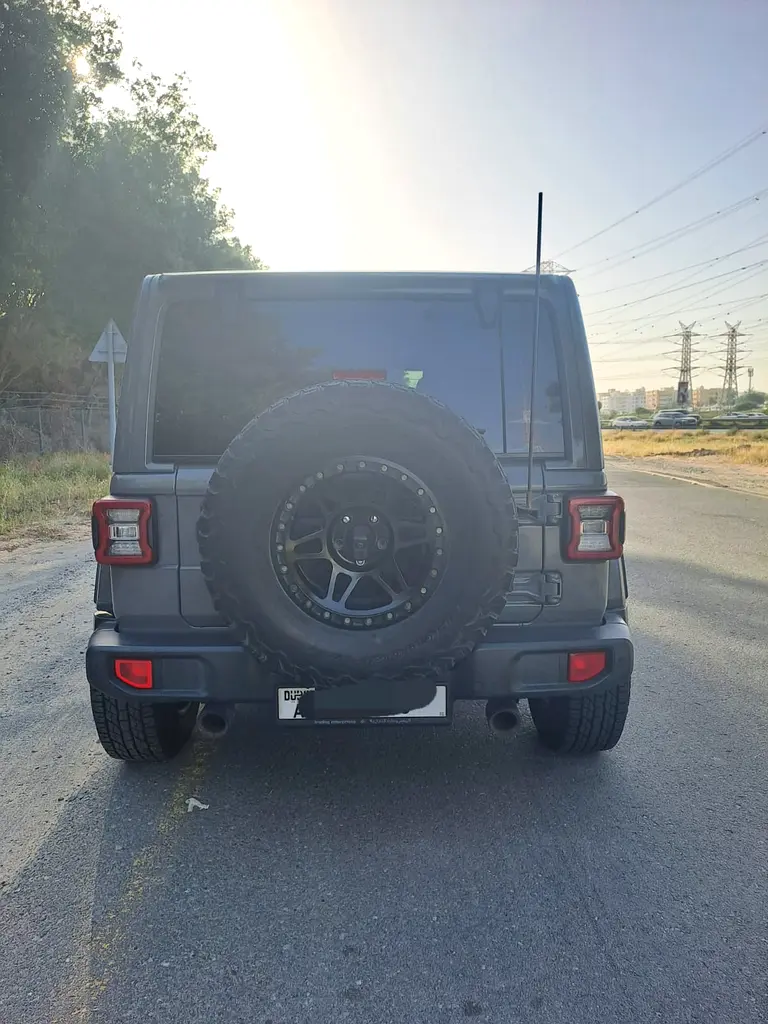 2021 Jeep Wrangler Unlimited Sahara GCC Specs - Pristine Condition V6 No Accident No repaint - Image 6