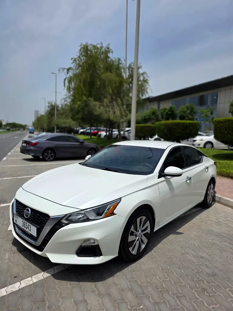 2020 Nissan Altima | Low Mileage | Excellent Condition | Original Paint - Image 4