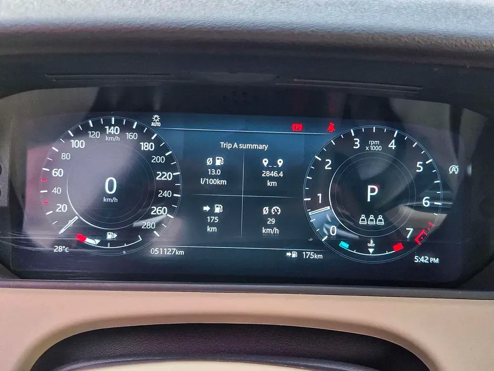 AED 2644/month | 2021 Land Rover Range Rover Velar  | GCC Specs | Ref#448723 - Image 16