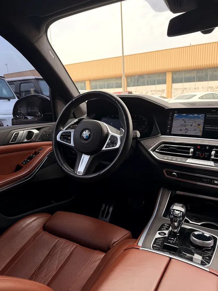 Bmw X5 M50i GCC - No Accident - FSH - Under warranty - Image 7