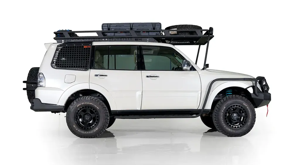 MITSUBISHI PAJERO - Image 6