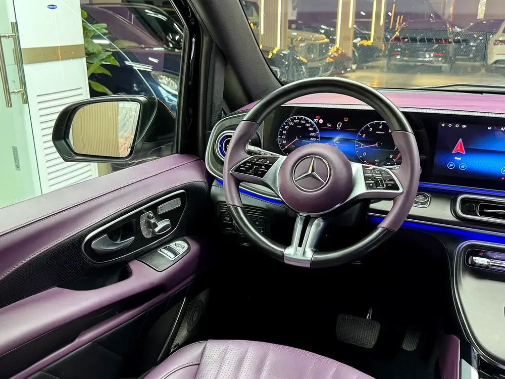 2025 Mercedes-Benz V-Class V 300 - Brand New - Chinese Specs - Image 13