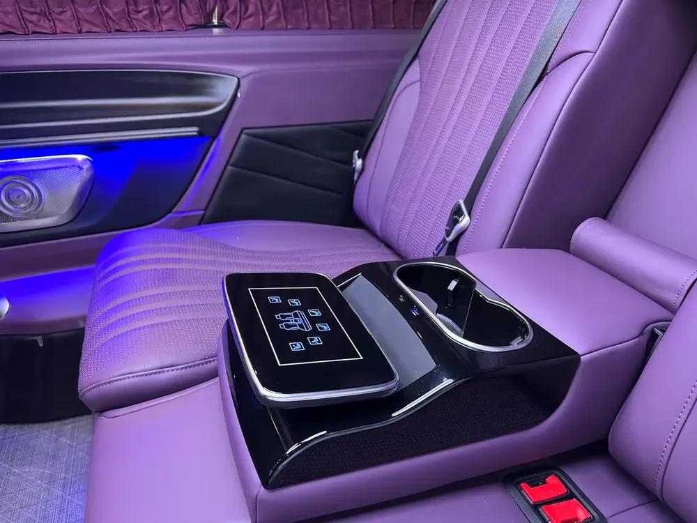 2025 Mercedes-Benz V-Class V 300 - Brand New - Chinese Specs - Image 17