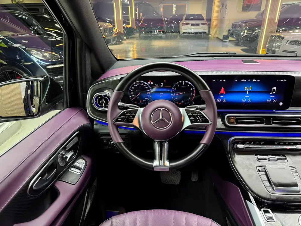 2025 Mercedes-Benz V-Class V 300 - Brand New - Chinese Specs - Image 9