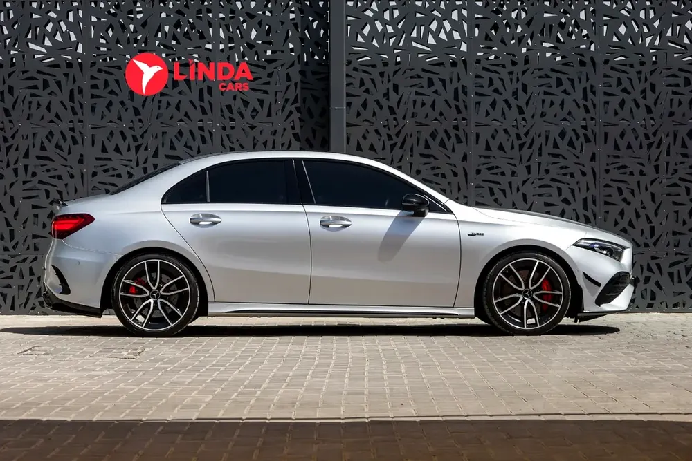 Mercedes-Benz A-Class 35 AMG 2024 GCC specs - Image 8